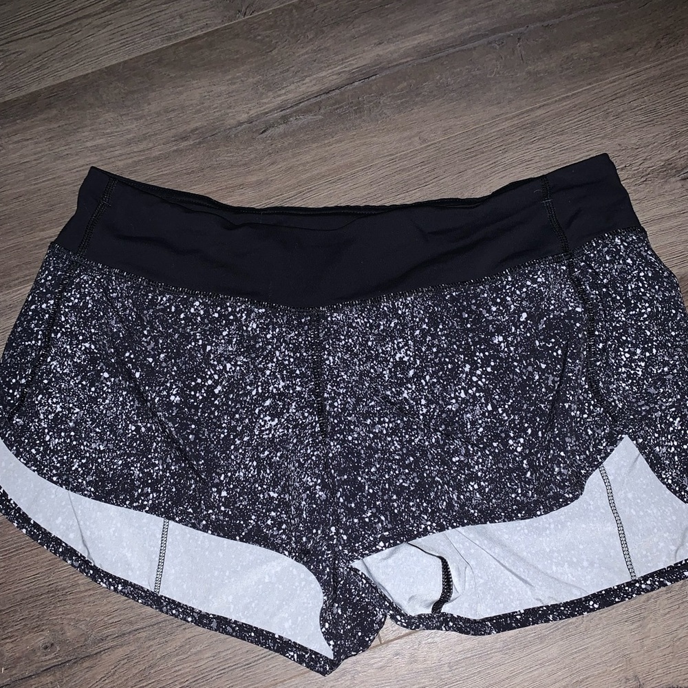 Lulu lemon sz 8 shorts